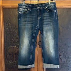 Women’s Miss Me Easy Capri  Blue Jeans Size 32